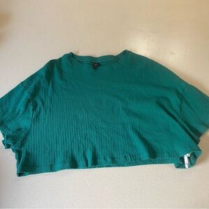 Cropped teal top